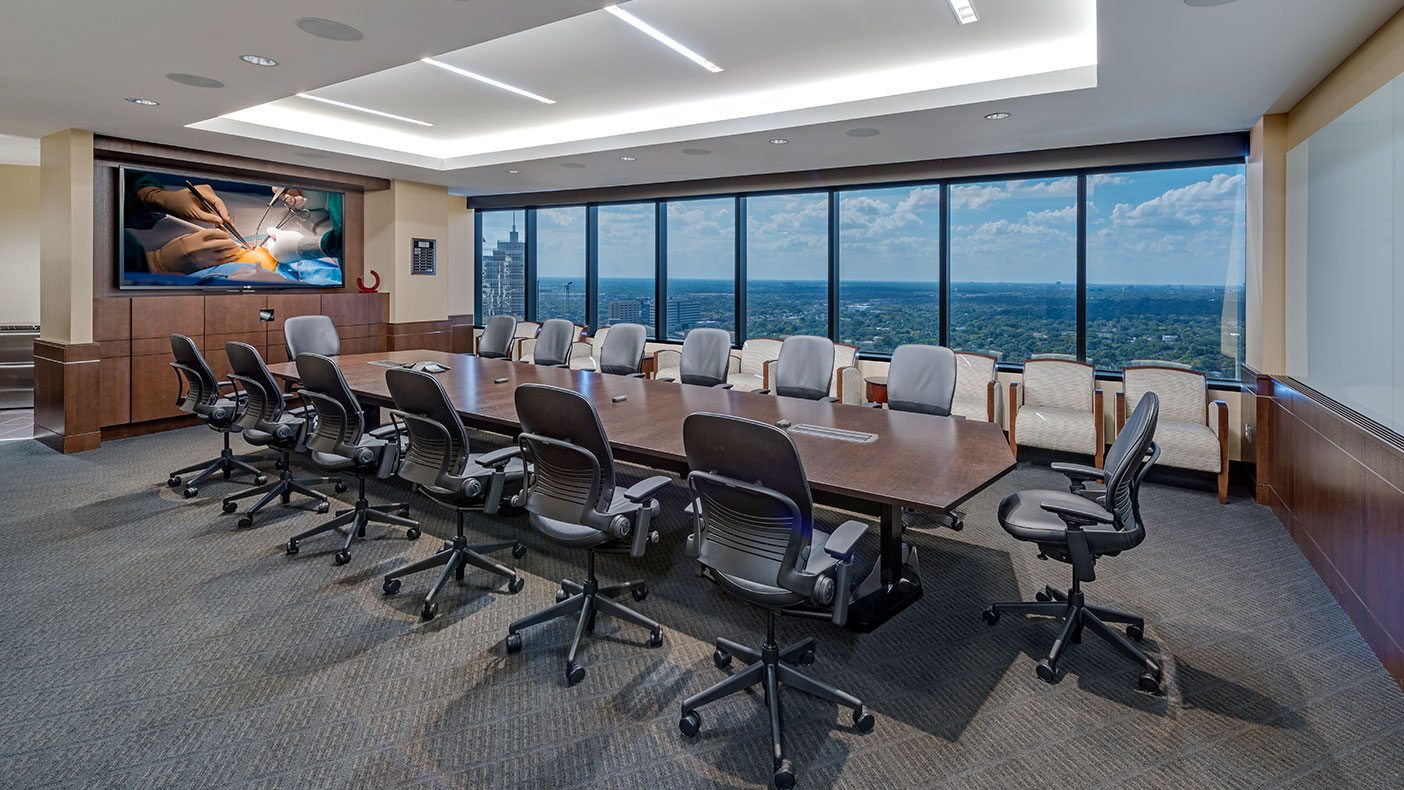 Located on the 25th floor, this 40,000-square-foot facility includes administrative and support areas.
