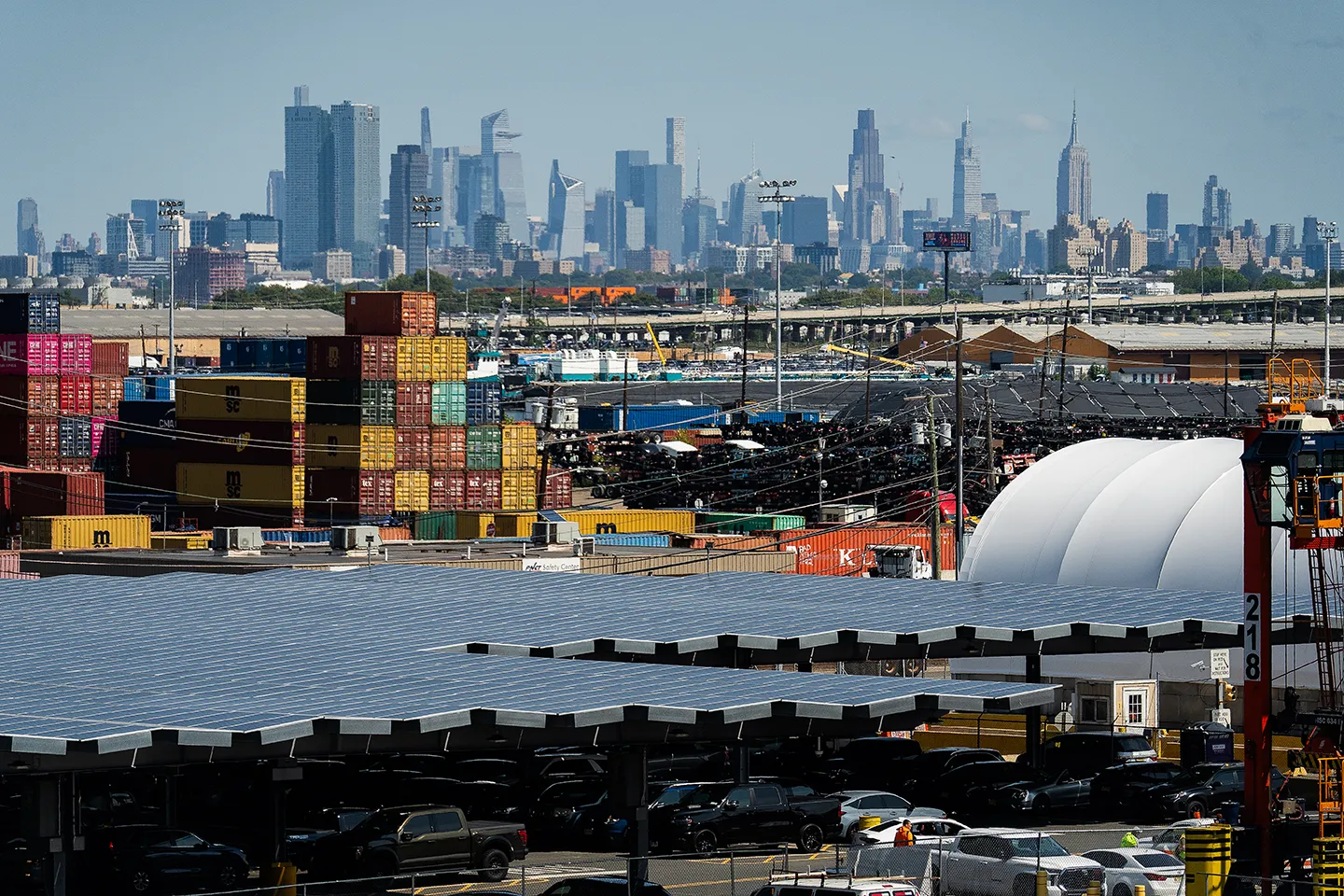 The new facility supports both the terminal’s electrical demand and the local grid for the city of Newark.