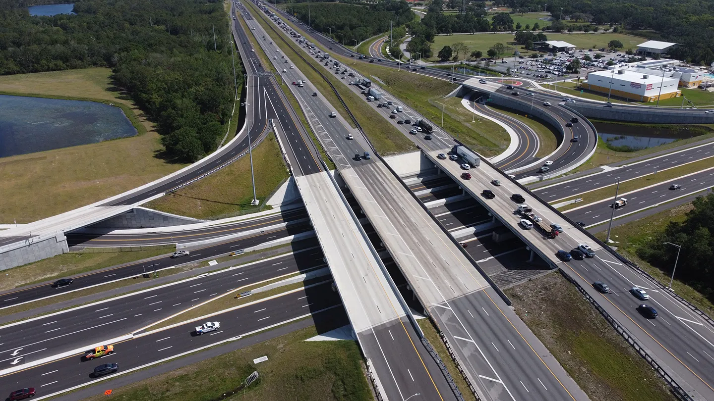 The newly renovated Big Bend Road at I-75 Interchange limits traffic congestion at the busy intersection. Image courtesy of DRMP.