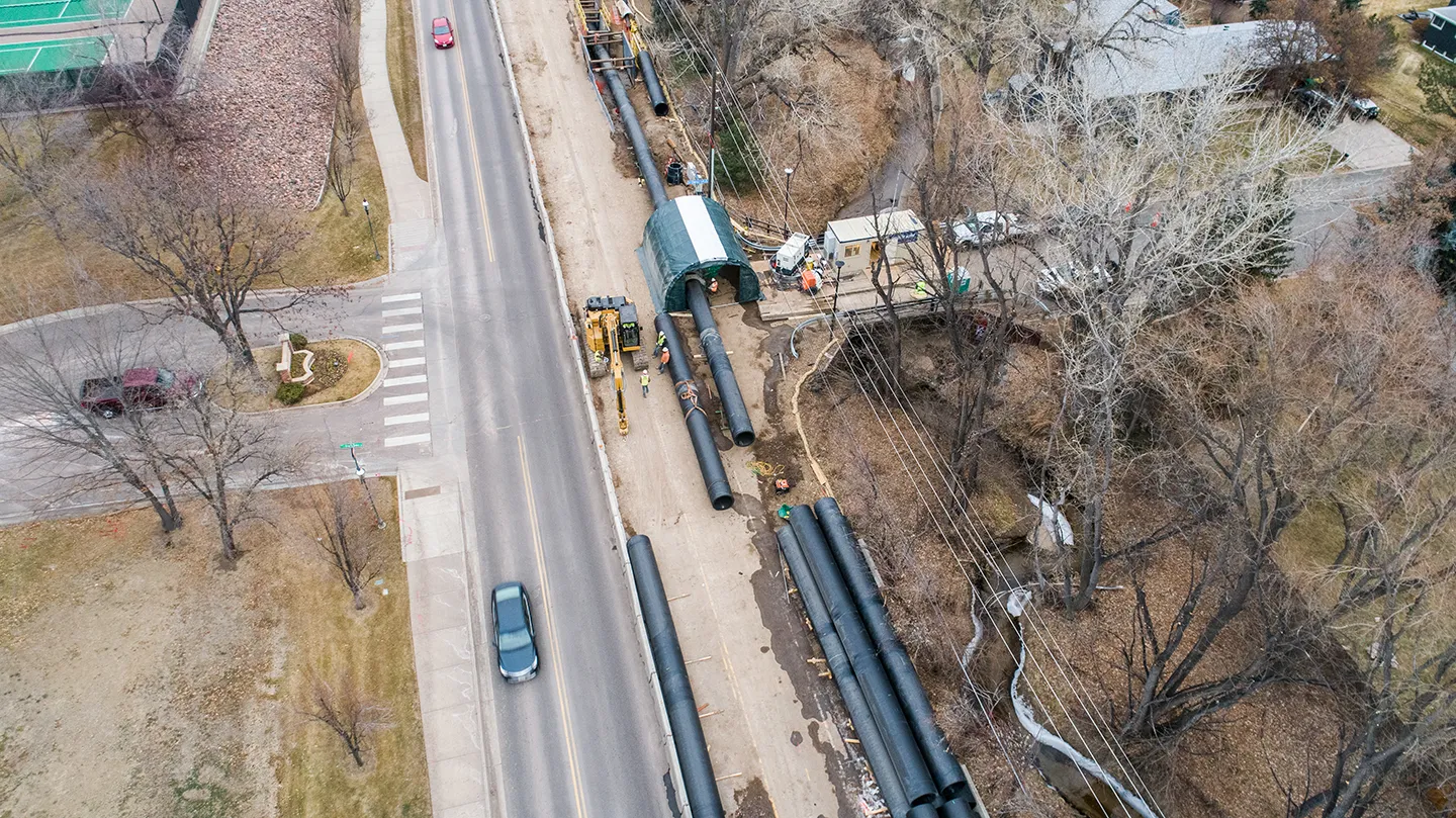 The project used an innovative design-build solution to slipline the Colsman Tunnel.