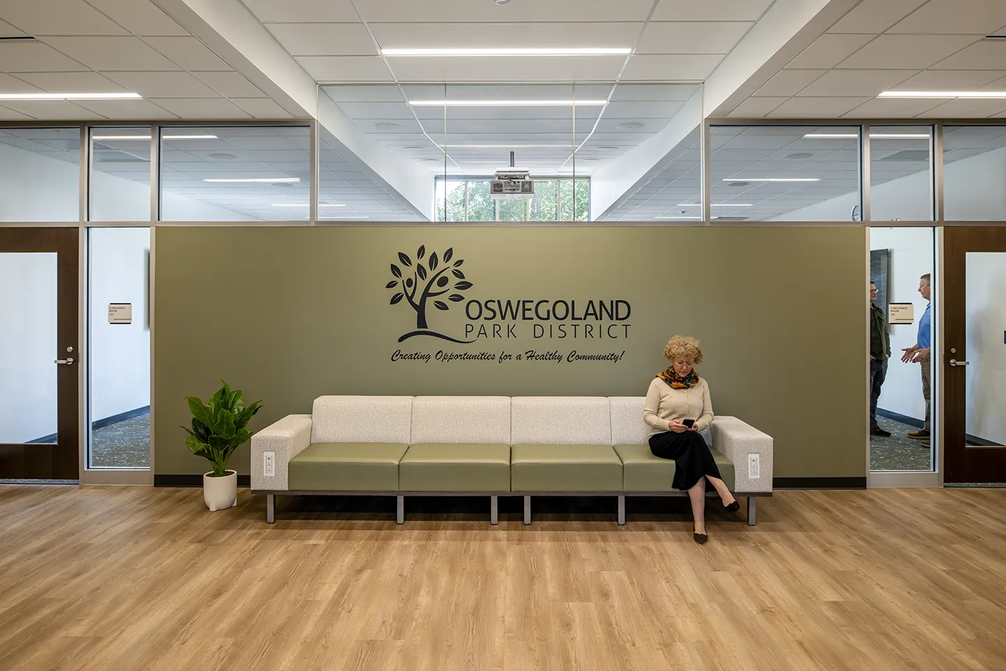 To alleviate space constraints and provide advanced technology solutions, the Oswegoland Park District hired our firm to design a new 28,850-square-foot facility.
